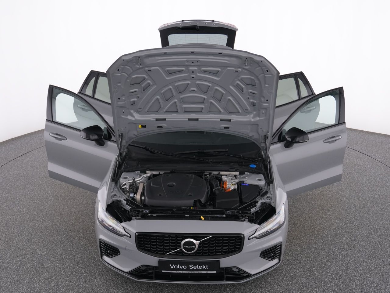 Volvo V60 T8 Recharge Plus Dark+AHK+WINTERPAK+LM18 foto 13