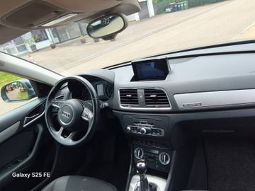 Audi Q3 - 10