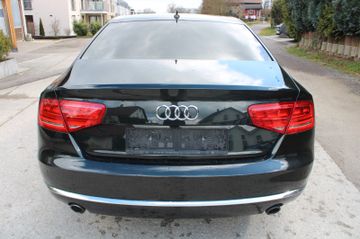 Audi A8 - 7