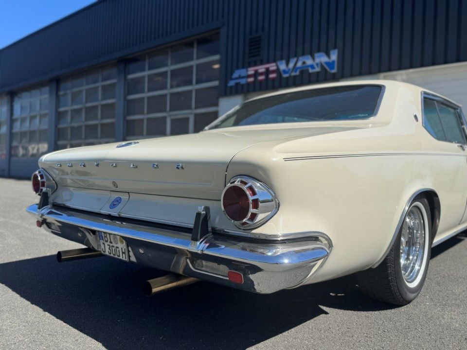 Fahrzeugabbildung Chrysler 300 J Coupe 6.8 Lettermotor