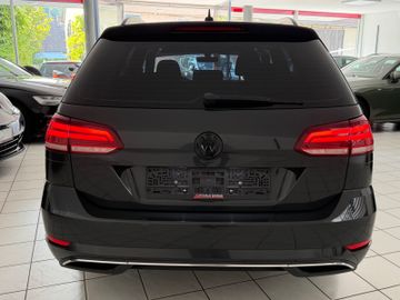 Volkswagen Golf - 6