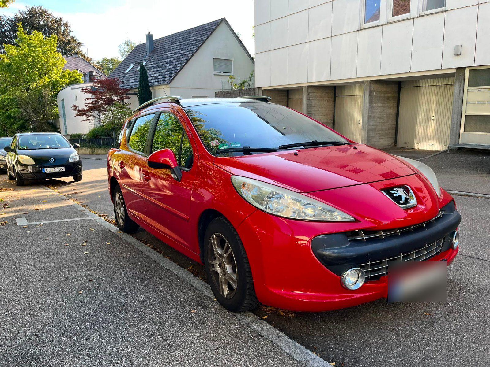 Peugeot 207 2009 — interior