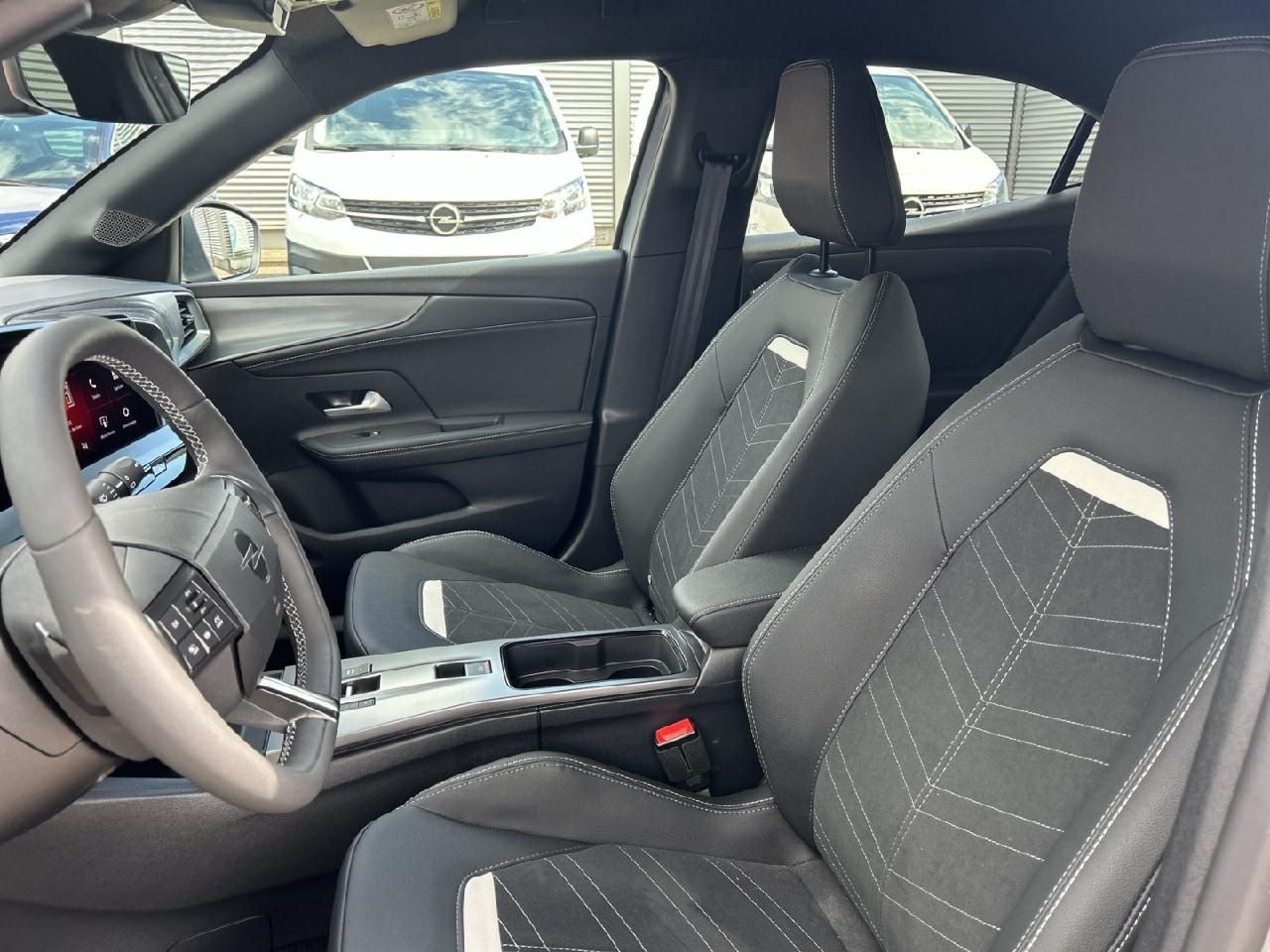 Fahrzeugabbildung Opel Mokka GS