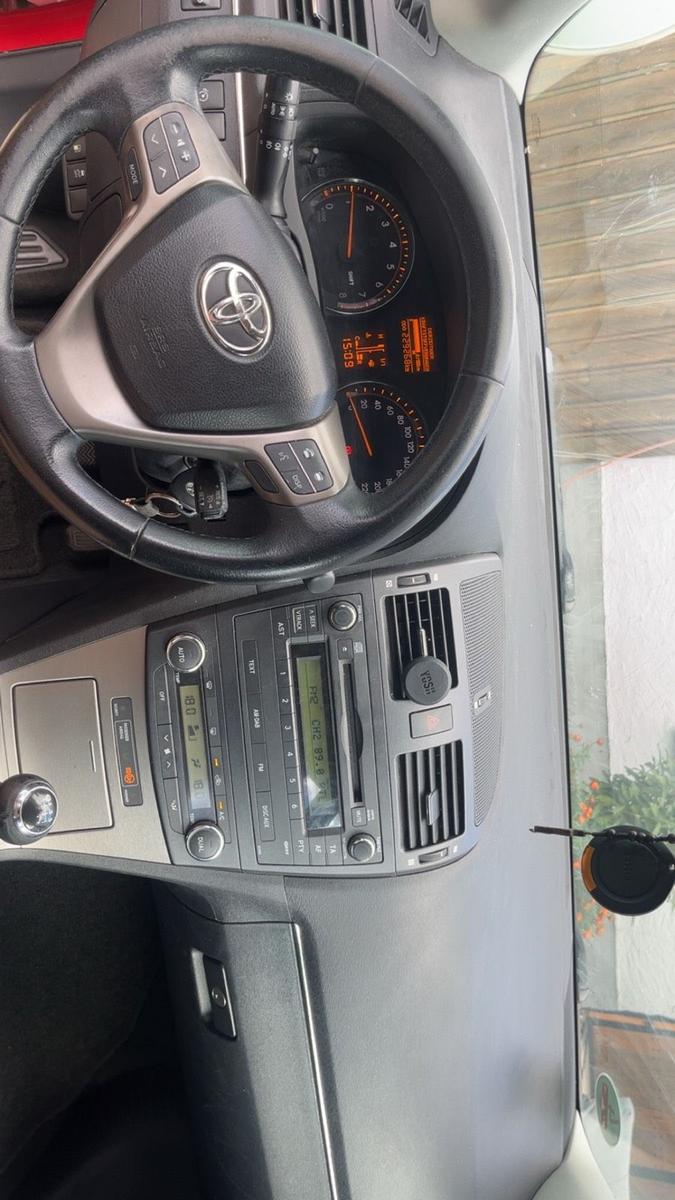 Toyota Avensis 2009 — photo 8