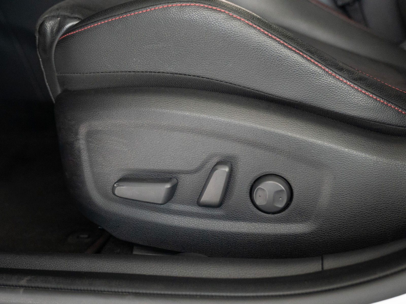 Fahrzeugabbildung Kia ProCeed GT AUTOM./PANO/SITZHZG./NAVI/LENKRADHZG.