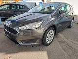 Ford Focus Turnier Ambiente - Ford Focus Ambiente mit Benzin-Antrieb