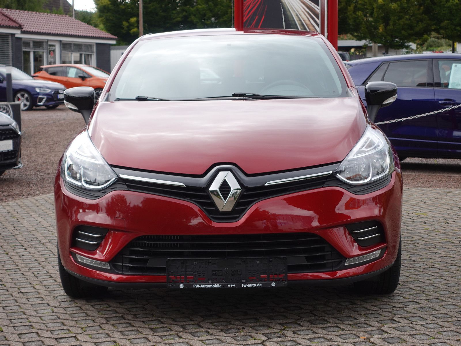 Fahrzeugabbildung Renault Clio ENERGY TCe 120 Limited I.Hand Service NEU