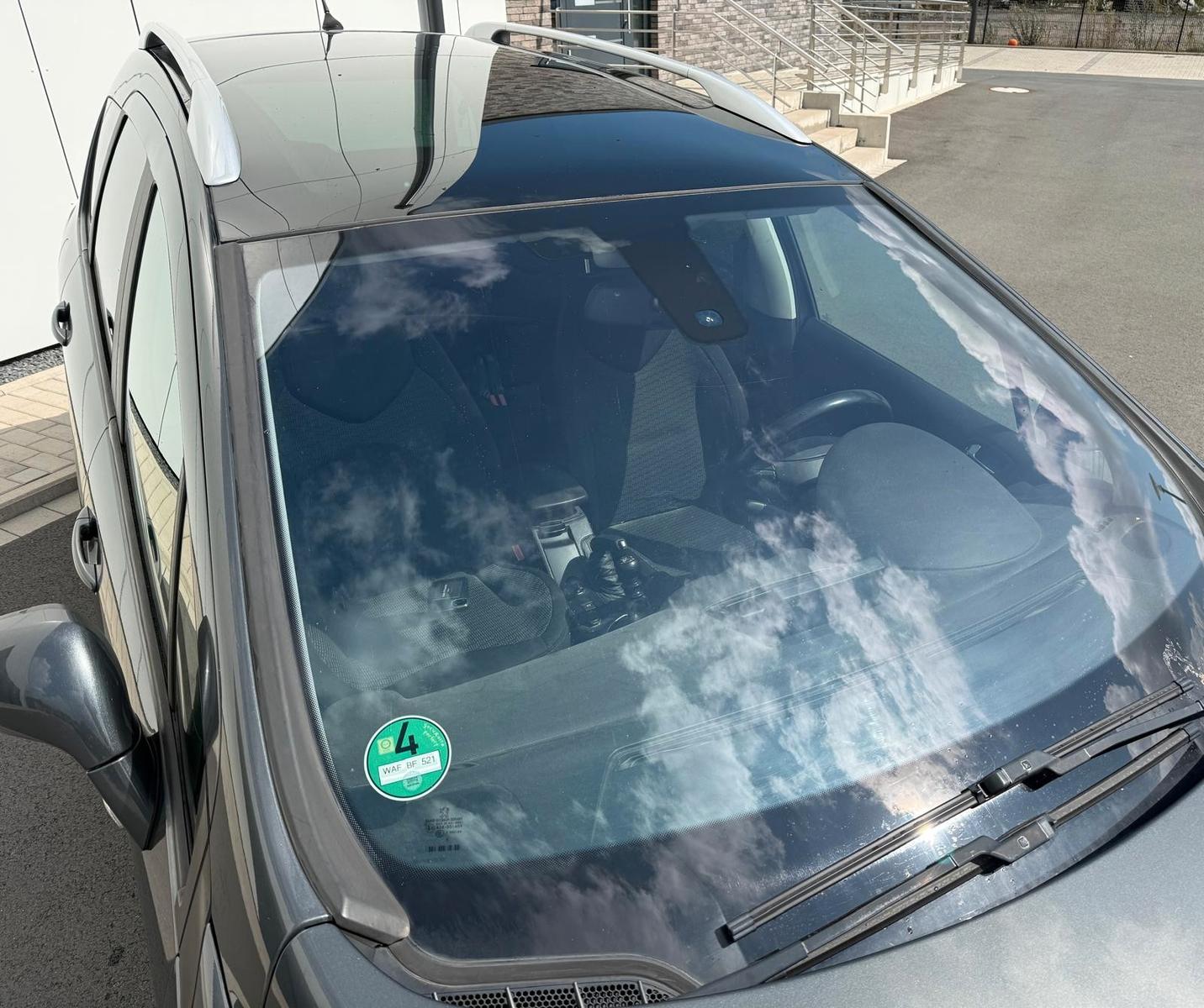 Peugeot 308 2013 — photo 28