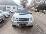 Isuzu D-Max 2,5 TD Space Cab 4WD 2 HAND TÜV 02-26 - Isuzu D-Max: 2.5