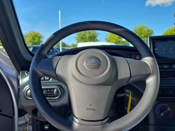 Bild 14 Lada Niva Travel AHK Sperrdiff. Rückfahrkam. Klima Al