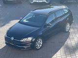 Volkswagen Golf VII Variant 1.4 TSI Comfortline BMT*gepfl.* - mit Benzin-Antrieb: Schwarz, Beheizbares Lenkrad, Kombi