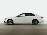 Mercedes-Benz E 300 de Night Avantgarde Ext. Burmester Kamera - Mercedes-Benz E 300