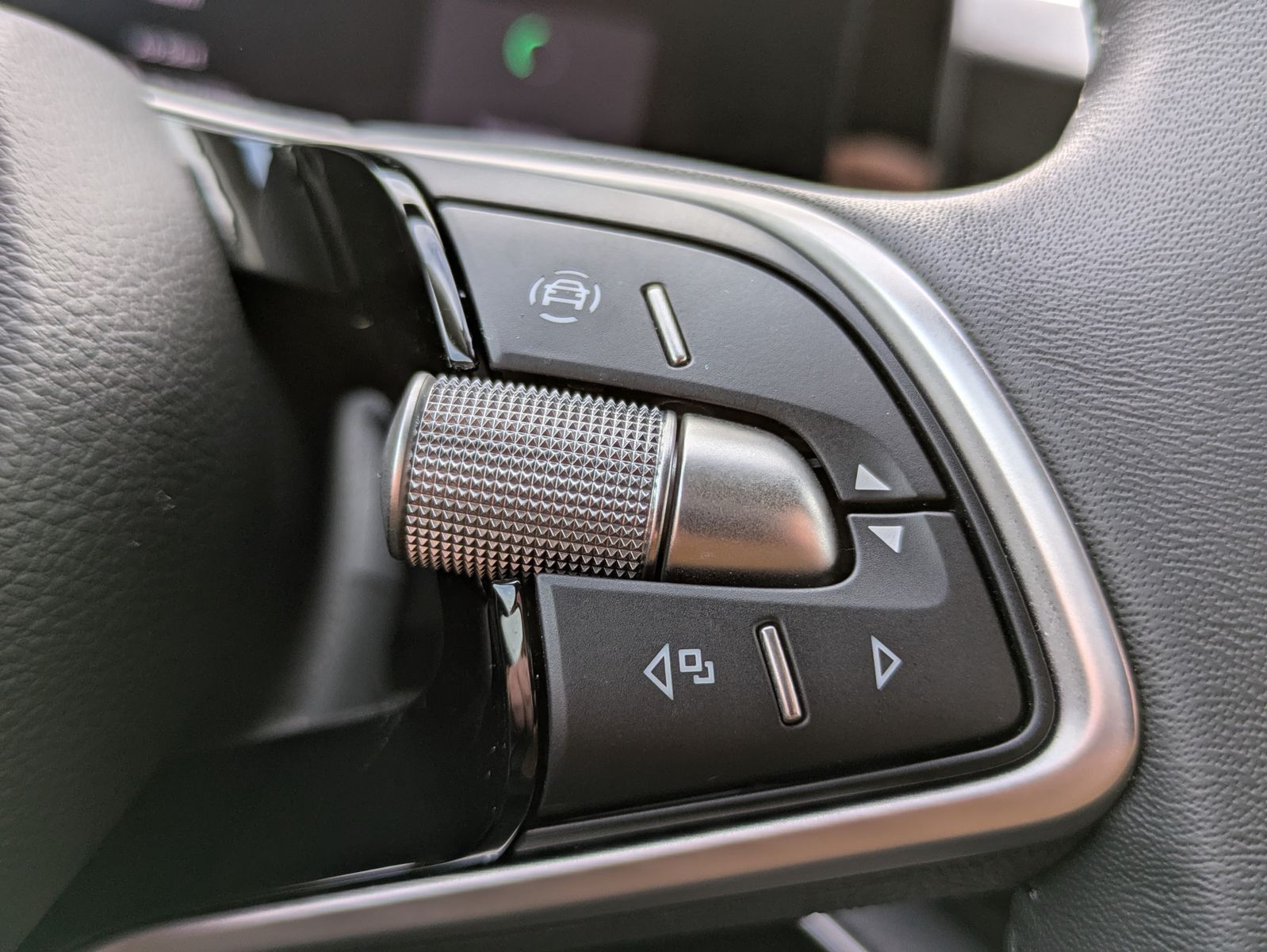 Fahrzeugabbildung SKODA Superb 2.0 TDI 4x4 Selection MATRIX*AHK*5J GAR.