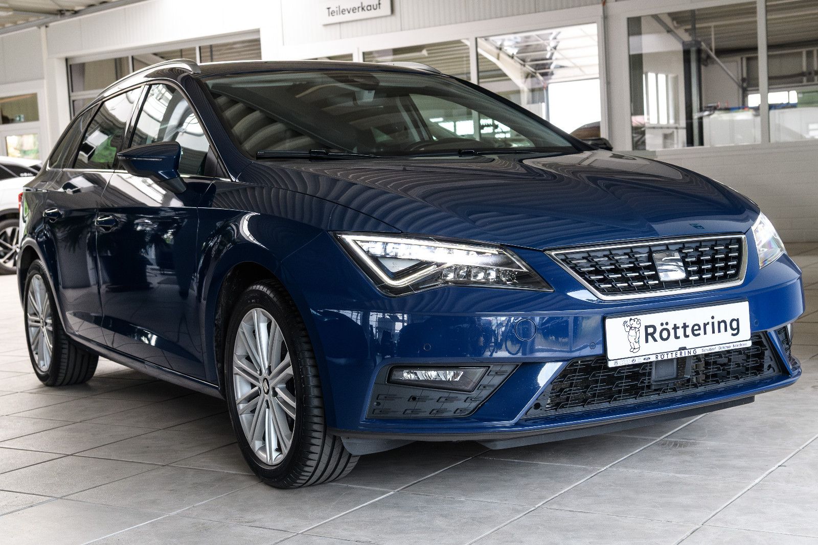 Fahrzeugabbildung SEAT Leon ST Xcellence DSG+Navi+AHK+LED