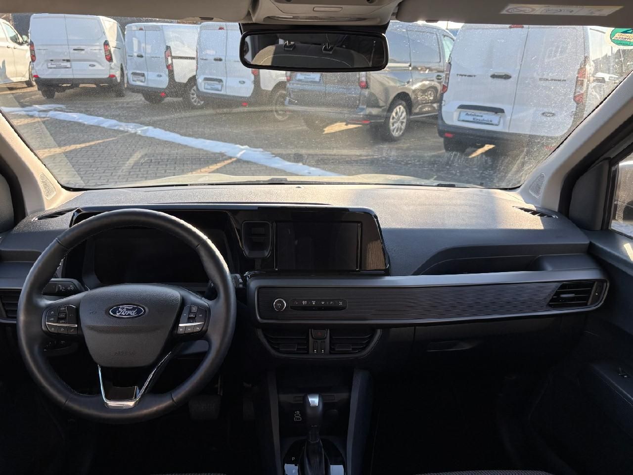 Fahrzeugabbildung Ford Tourneo Courier Trend