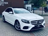Mercedes-Benz E 300de AMG Line NAPPA+MEMORY+BURMESTER+PANO - Hybrid (Diesel/Elektro): Weiß, Limousine