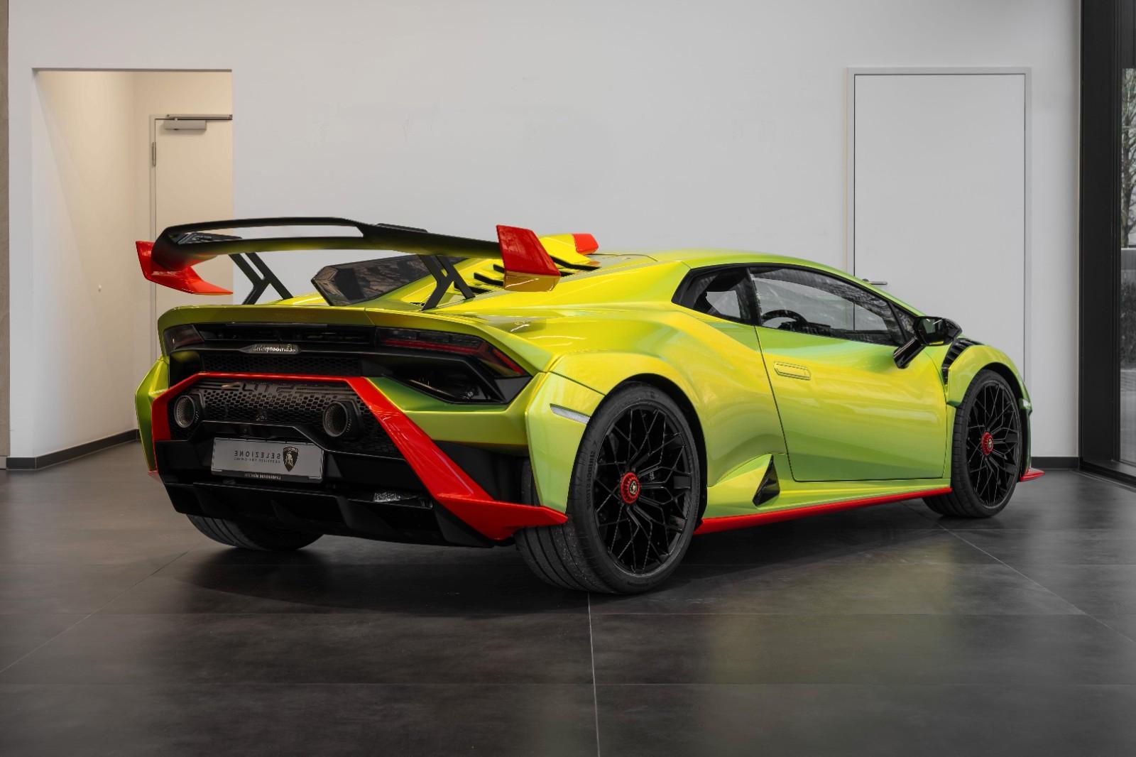 Lamborghini Huracán STO