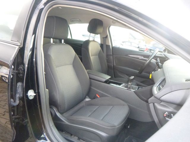 Fahrzeugabbildung Opel Insignia B Grand Sport 2.0d >AHK/Navi/LED/SHZ