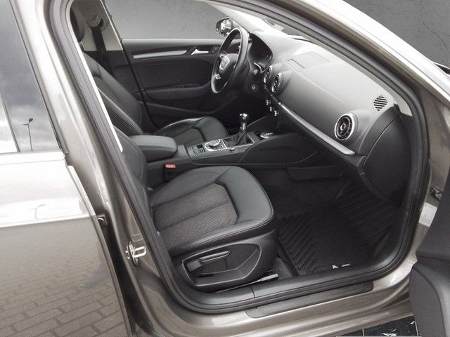 Fahrzeugabbildung Audi A3 Sportback TFSI Ambiente Xenon GRA PDC SH