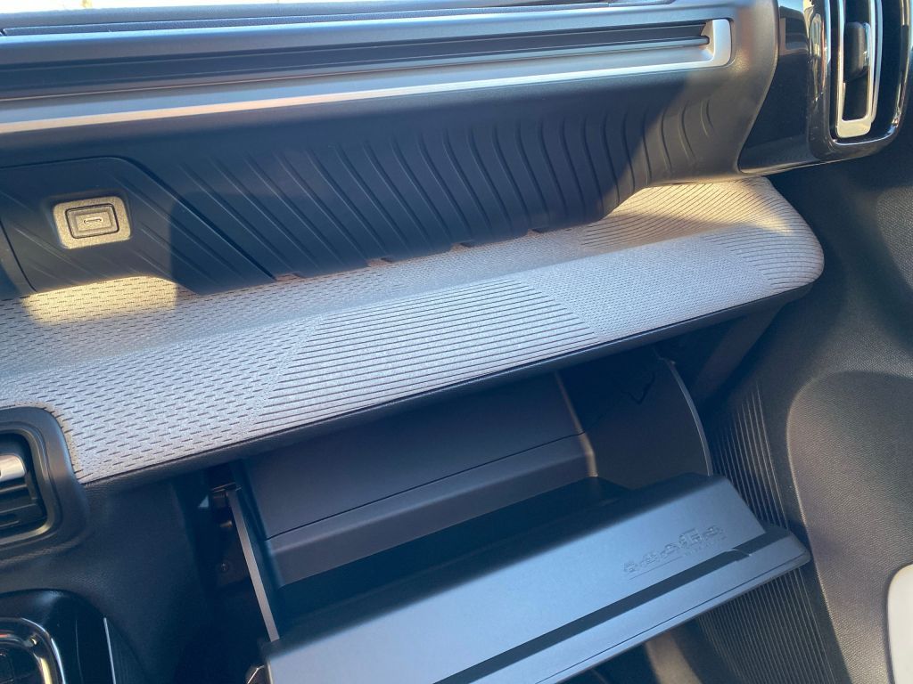 Fahrzeugabbildung Citroën C3 Turbo 100 MAX *Winterpaket*Sicherheits-Paket*