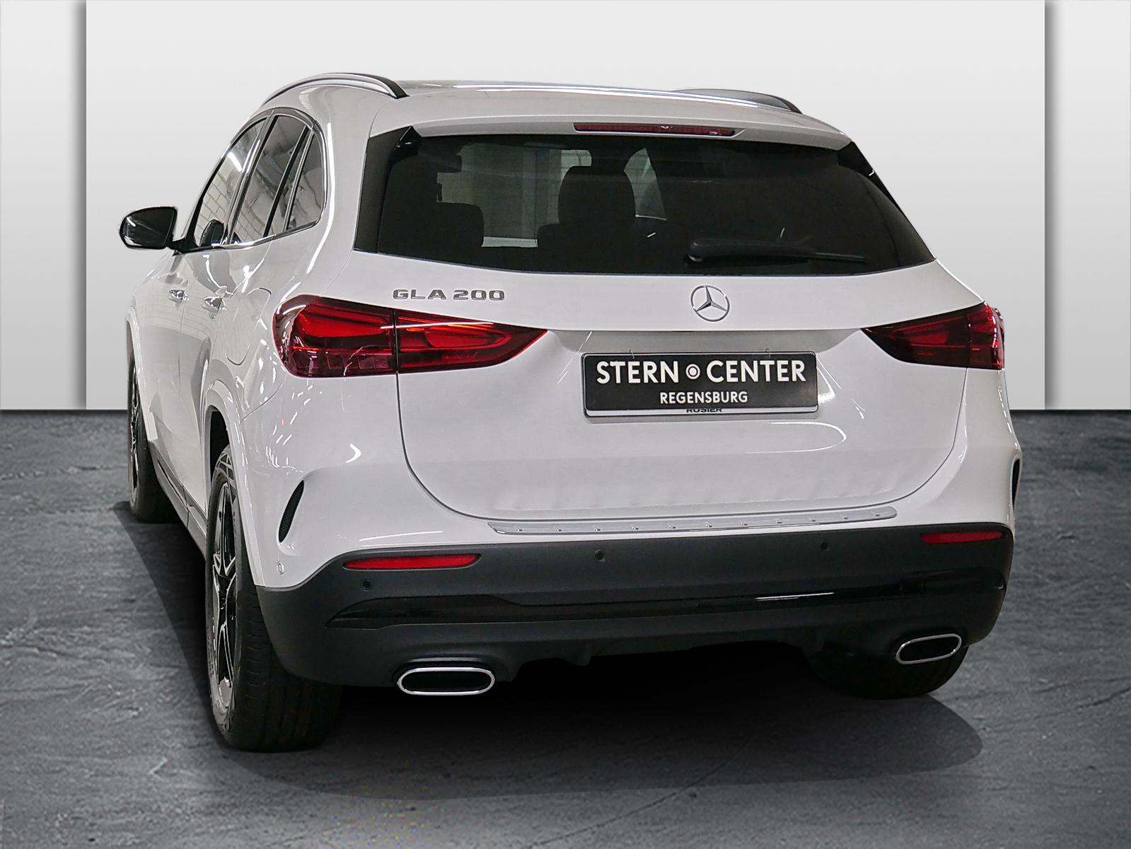 Mercedes-Benz GLA 200 AMG MBUX MBeam Night Ambiente LED Wide