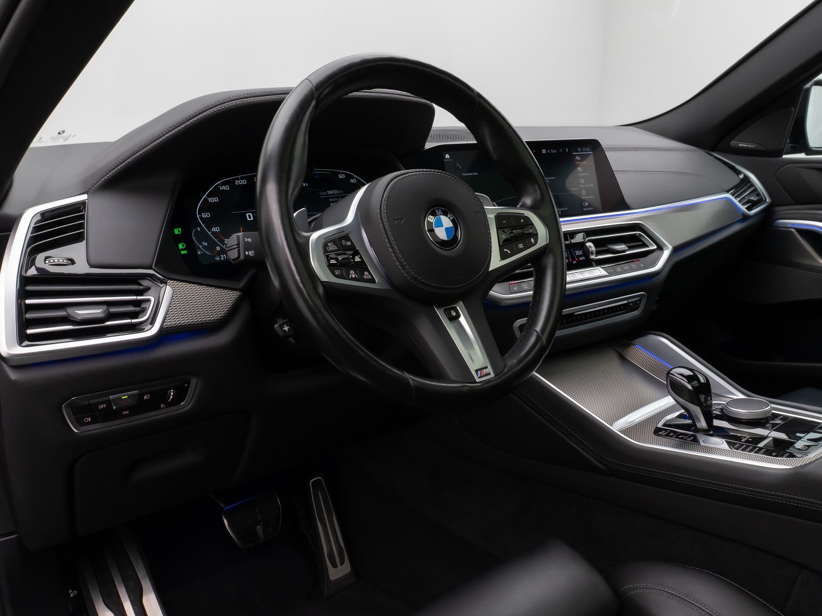 Fahrzeugabbildung BMW X6 M50i Panorama Laser 360° DAB H/K HUD 22Zoll
