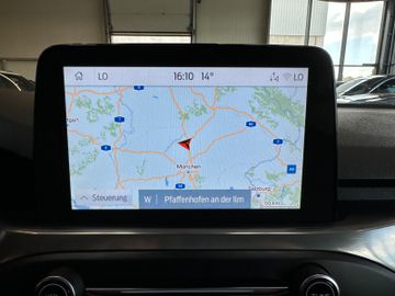 Ford Focus Lim. Titanium *Navi*AHK*LED*