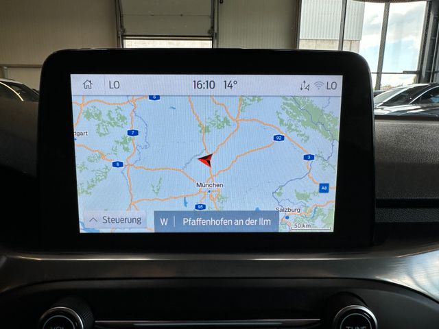 Ford Focus Lim. Titanium *Navi*AHK*LED*