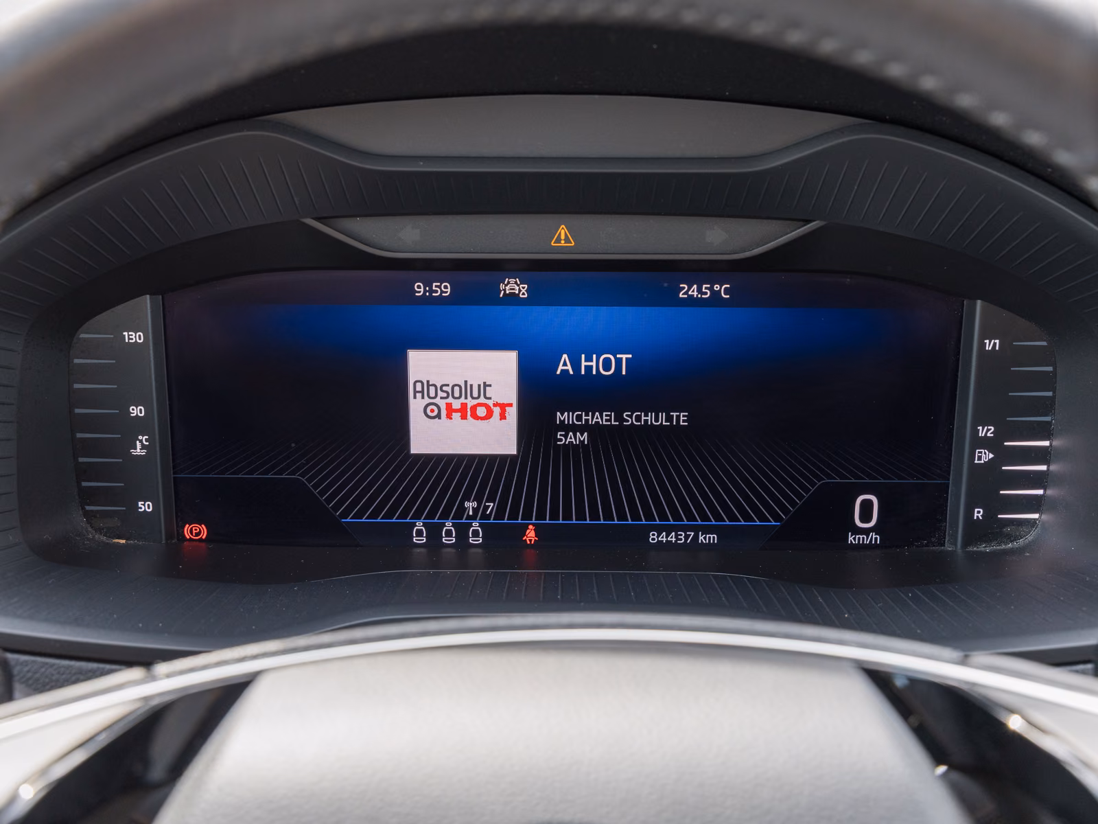 Skoda Karoq 1.0 TSI Tour KESSY REARVIEW LED PDC SITZHZ