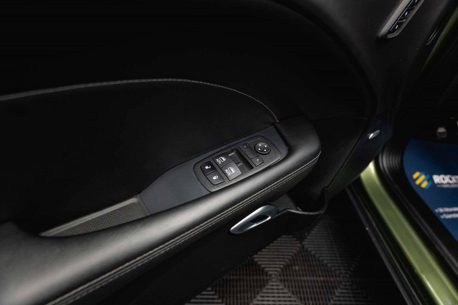 Fahrzeugabbildung Dodge Challenger 3.6 V6 4x4 GT SRT Styling *LED*19%*