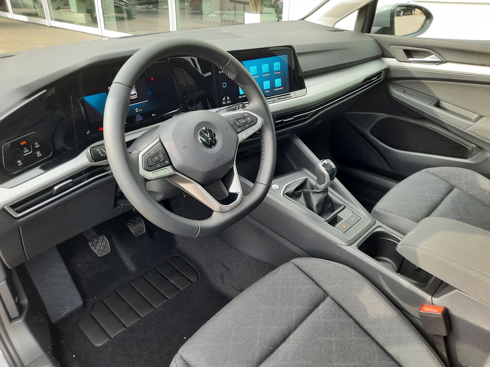 Fahrzeugabbildung Volkswagen Golf 2.0 TDI LED PANO VIRT. COCKPIT 18* ALU
