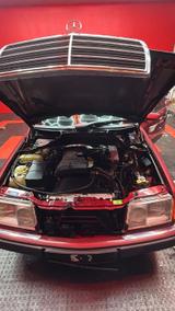 Mercedes-Benz 220 - Mercedes-Benz 220: Rot
