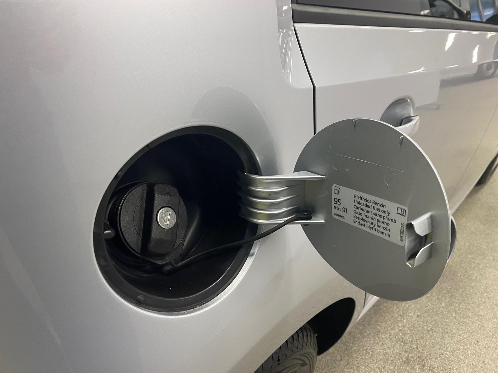 Fahrzeugabbildung Volkswagen up! move up! KLIMA+PDC+SITZHEIZ+Metallic+Allwett