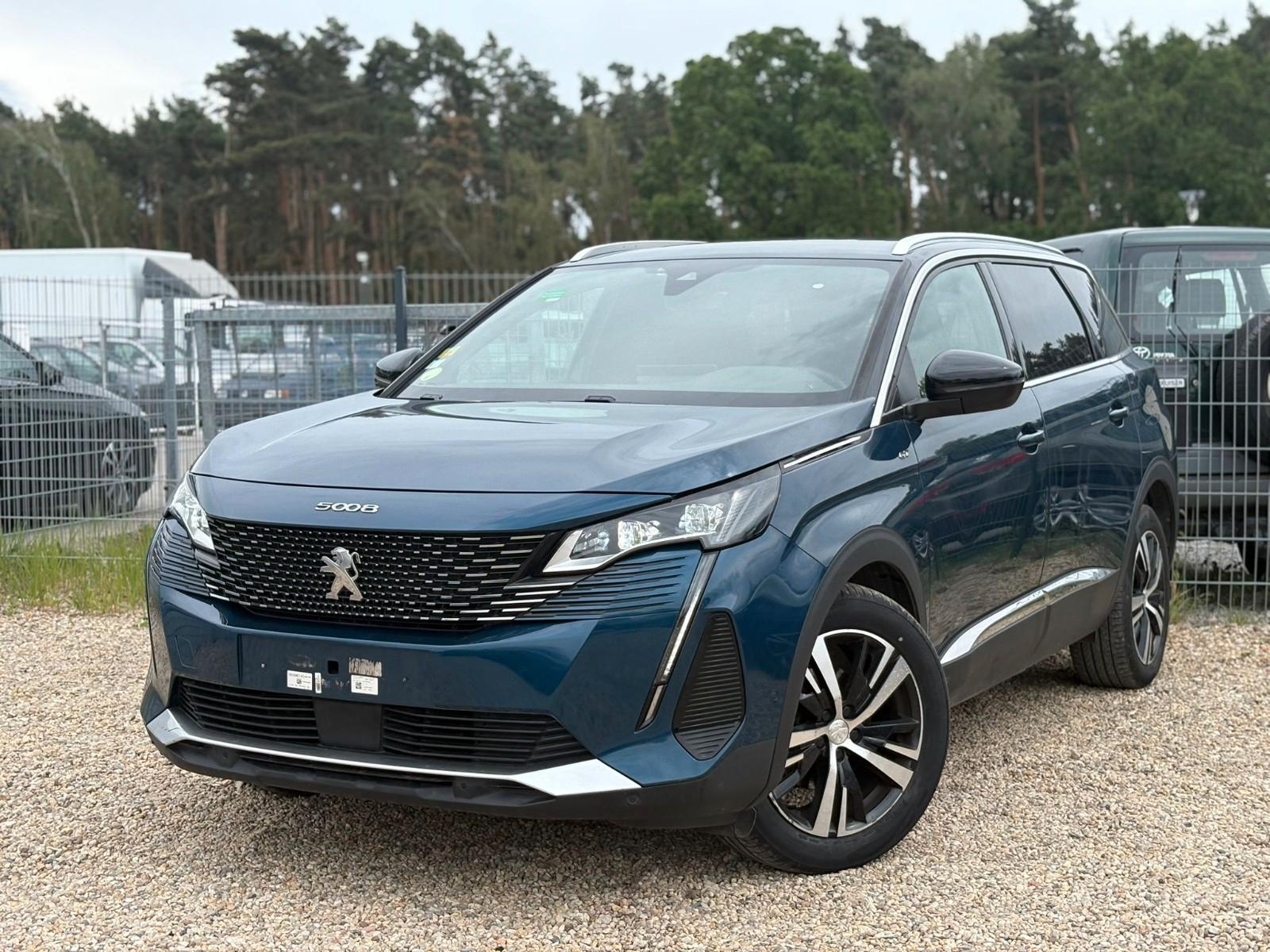 Peugeot 130ps GT/Alcentara/Camera/Keyles/Xenon/7site...