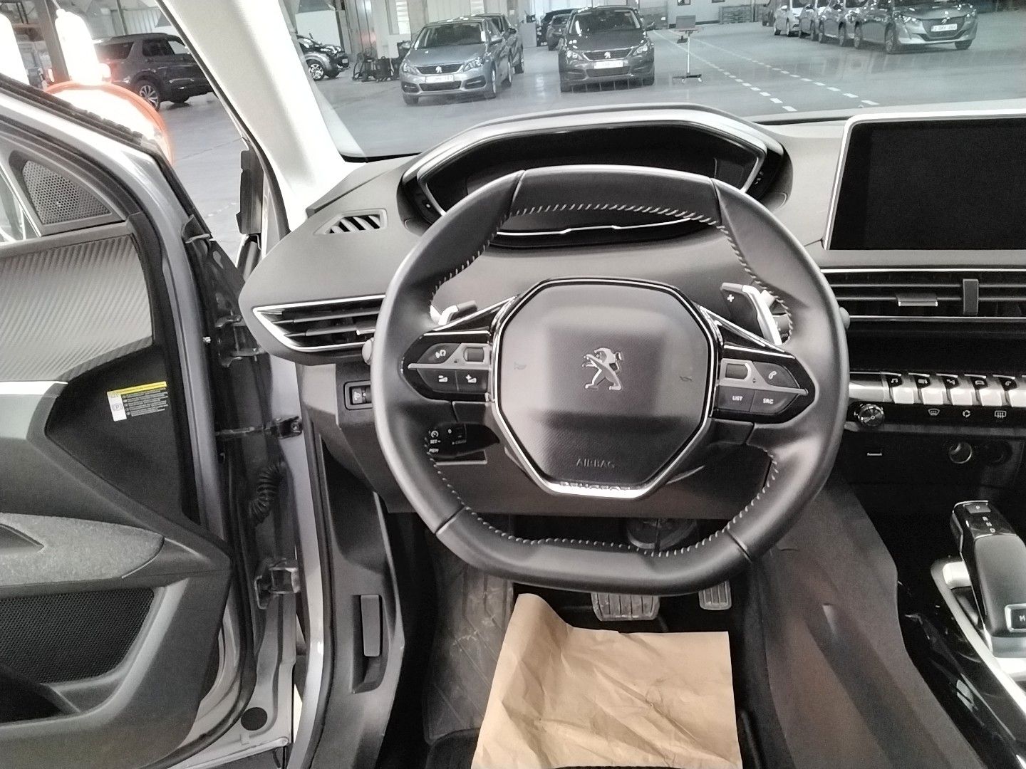 Fahrzeugabbildung Peugeot 5008 Active 1.5D NAVI/LED/PDC/TEMPOMAT