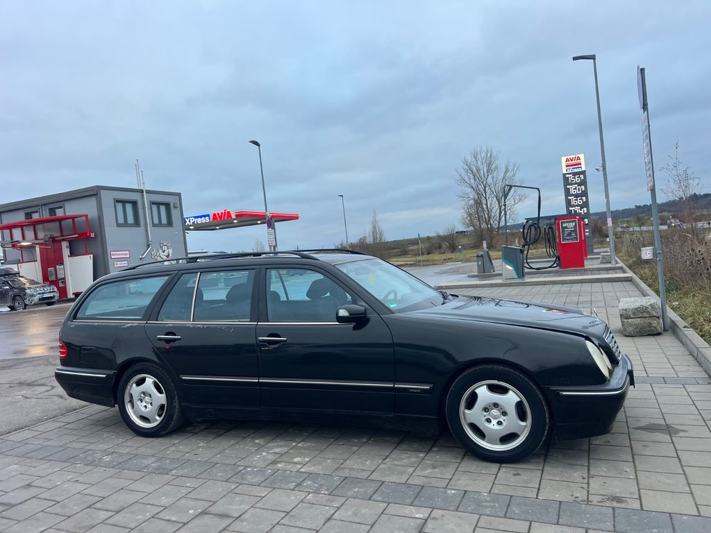 Angebot ansehen Mercedes-Benz E 200
