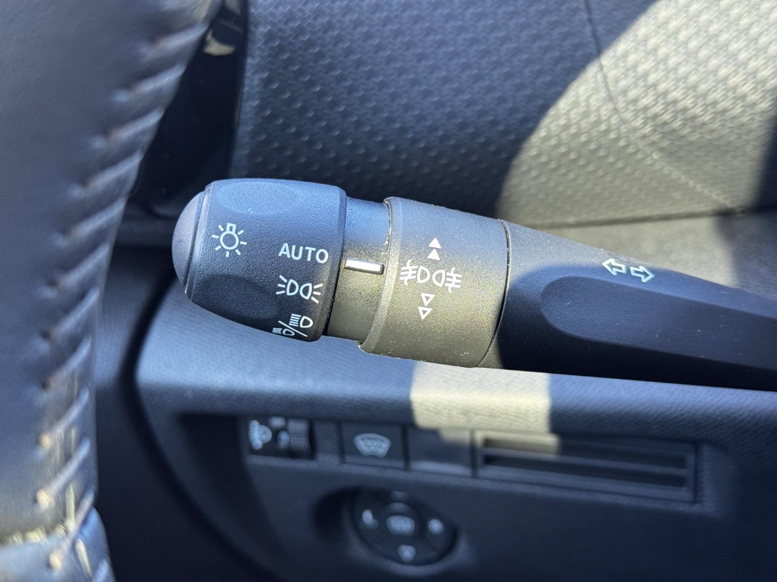 Citroën C4 Lim. Max Pano - E.Sitze - HuD - Kamera uvm...