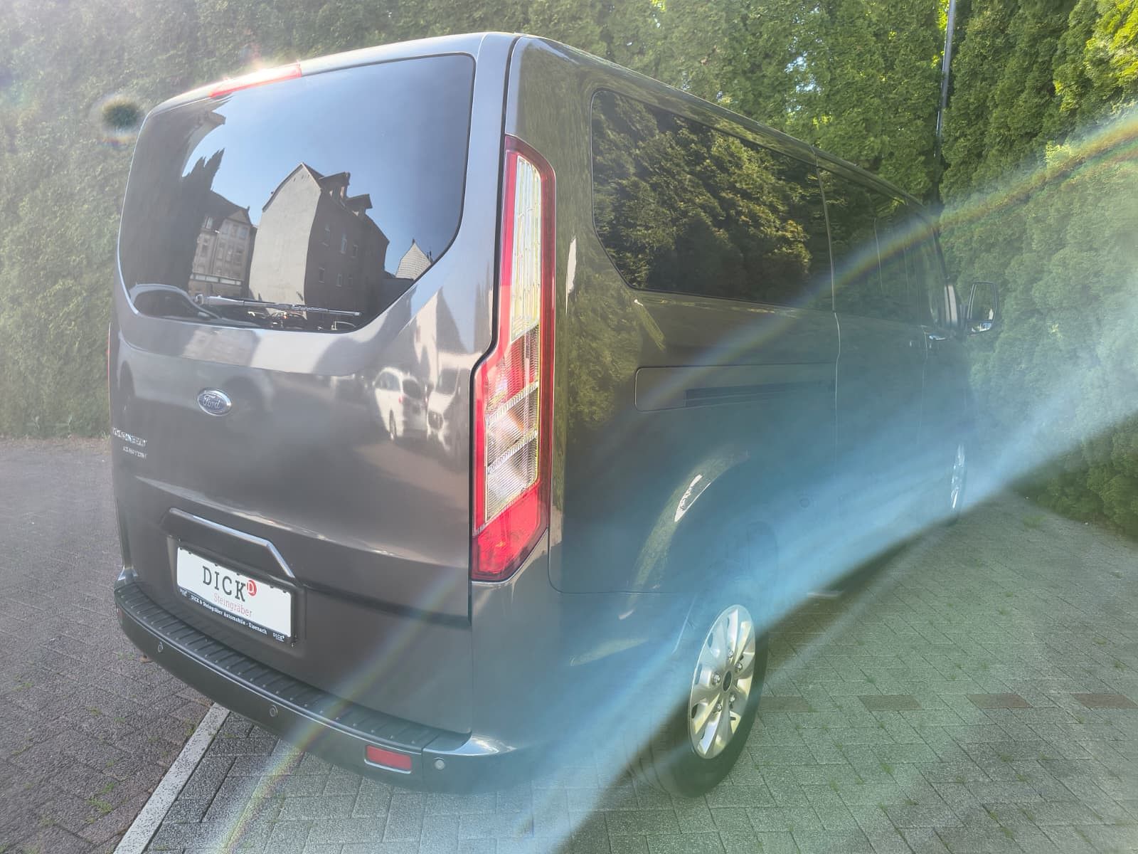 Fahrzeugabbildung Ford Tourneo Custom 320 Aut. L2 BI-XEN+SHZ+CARPLAY+8S