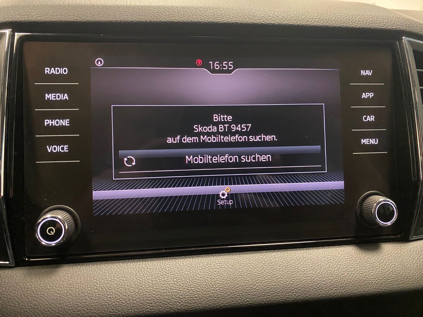 Fahrzeugabbildung SKODA Karoq 1.5 TSI Style+AHK schwenk+LED+NAVIGATION+