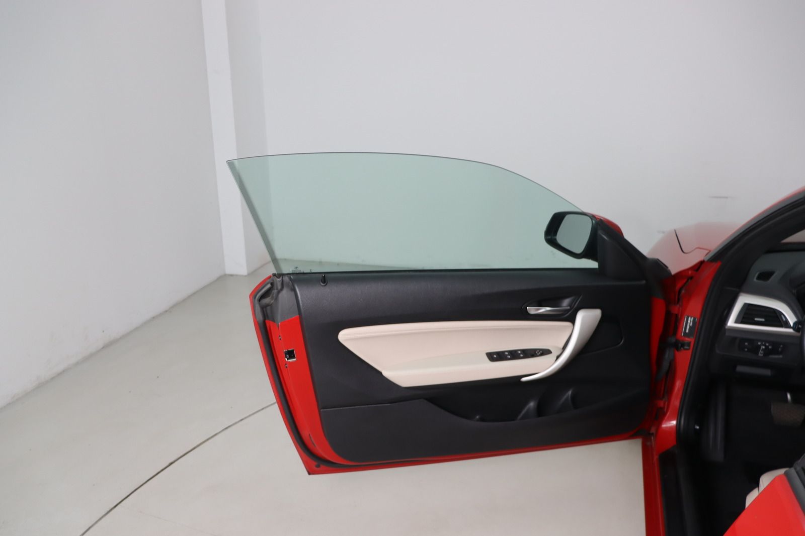 Fahrzeugabbildung BMW 220 i  * Xenon * Navi * Lenkradhzg. * Leder