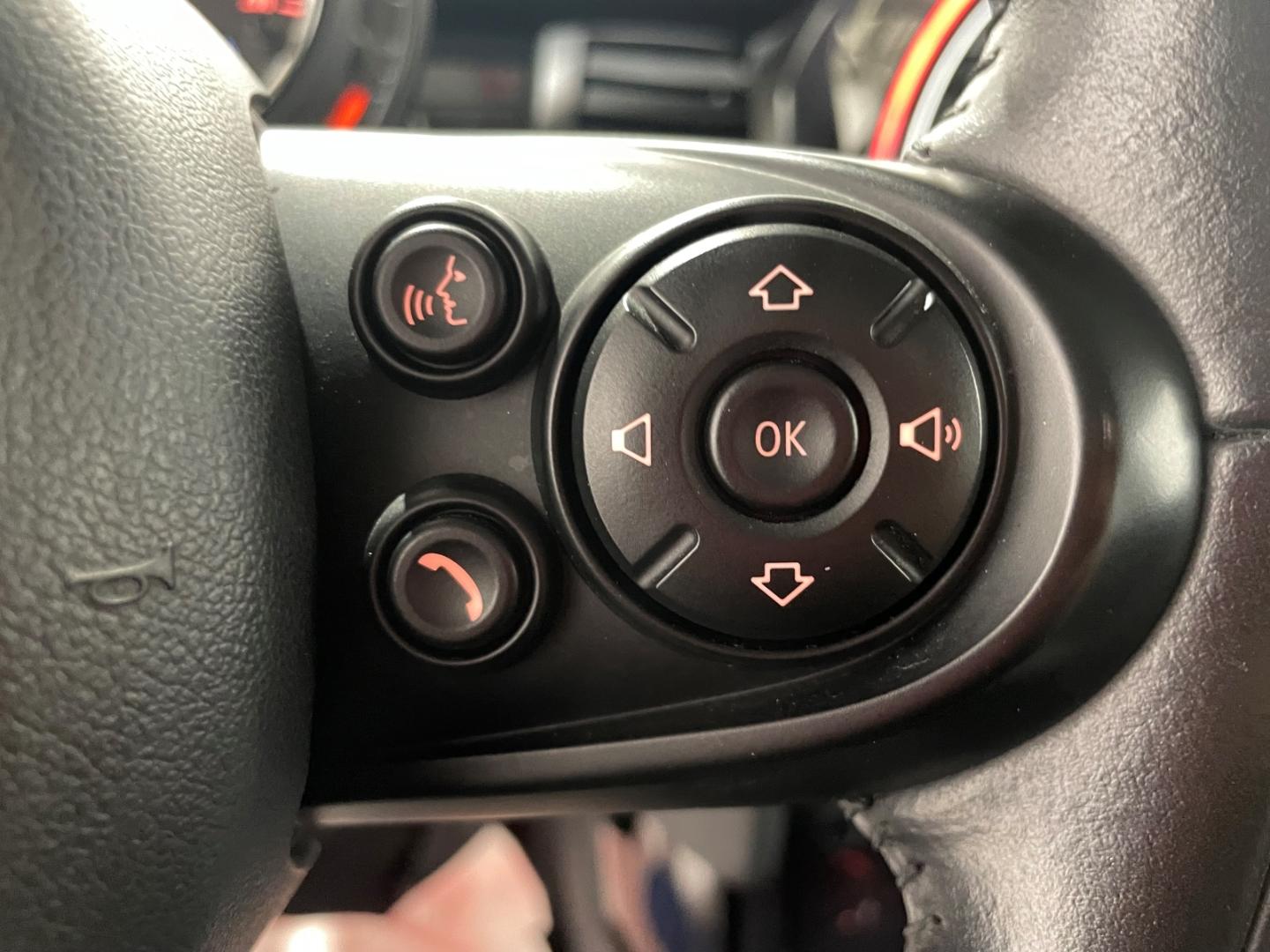 MINI Cooper Automatik LED Klima Tempomat Sitzheizung
