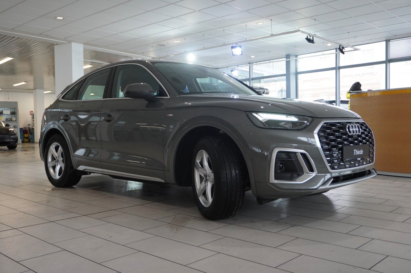Fahrzeugabbildung Audi Q5 Sportback 35 TDI S-LINE NAVI/LED/SPORT/VIRT.