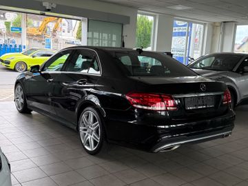 Mercedes E 200 - 4
