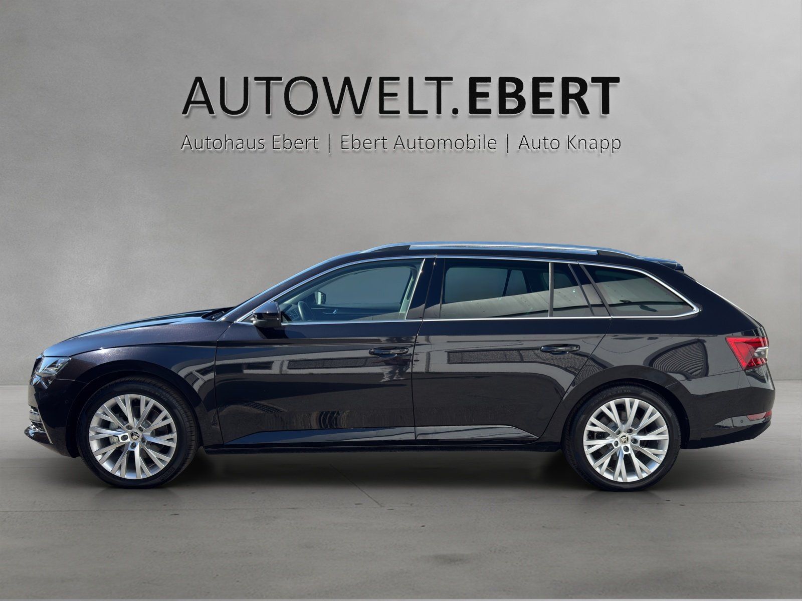Fahrzeugabbildung SKODA Superb Combi 1.4 TSI iV DSG/AHK/PANO/STHZG/360°/
