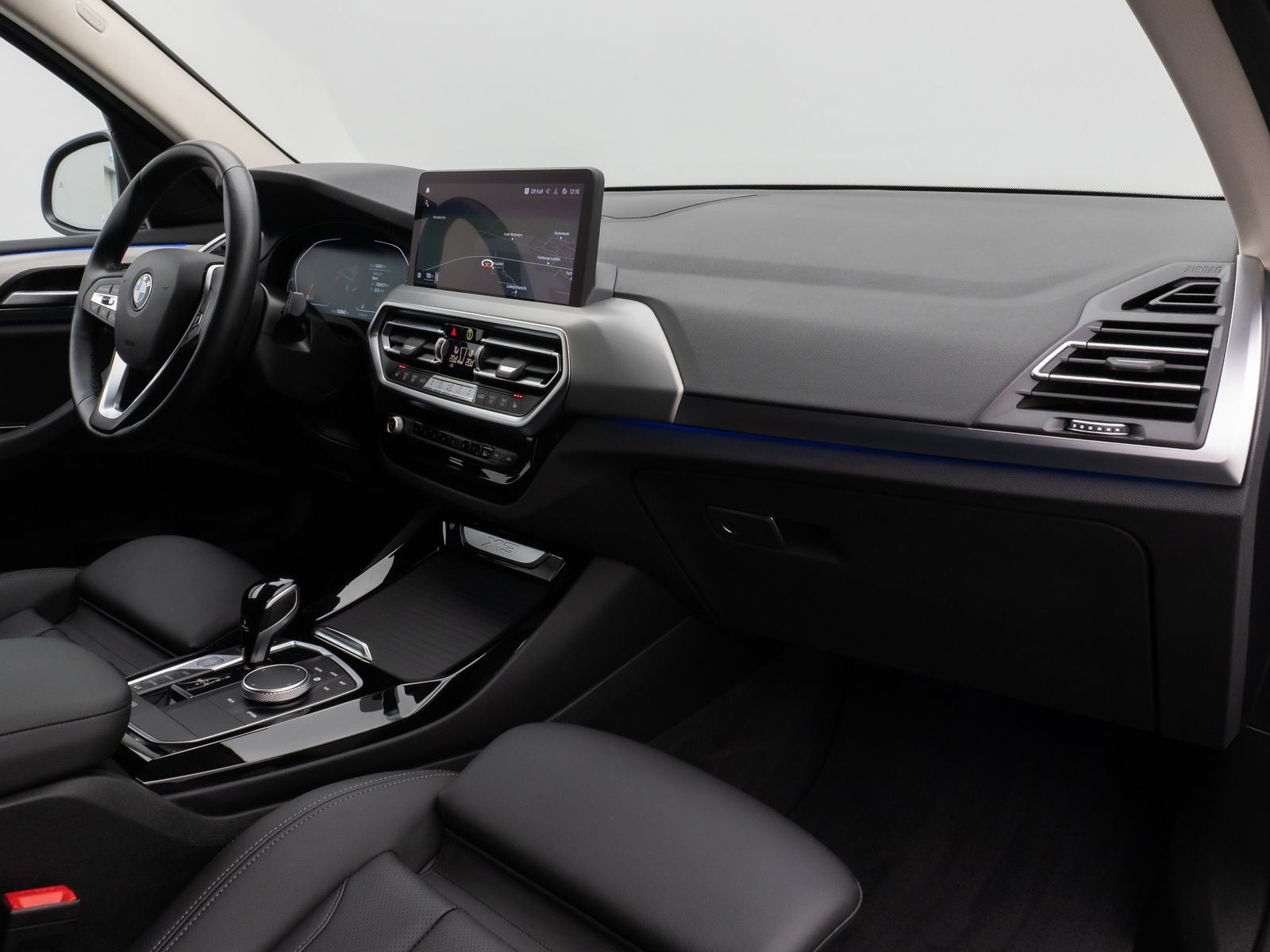 Fahrzeugabbildung BMW X3 xD20d KameraDAB HiFi Leder Alarm Sport 18Zoll