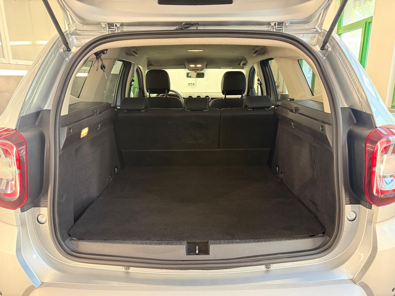 Dacia Duster II 4x4 Adventure 5 J. Garantie NAVI SHZ