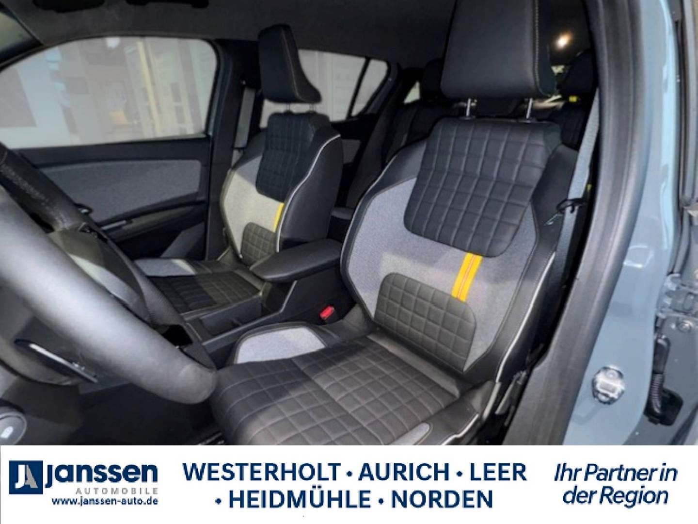 Fahrzeugabbildung Renault 4 E-Tech elektrisch Iconic 150 Comfort Range