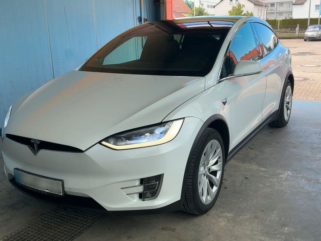 Image of Tesla Model X