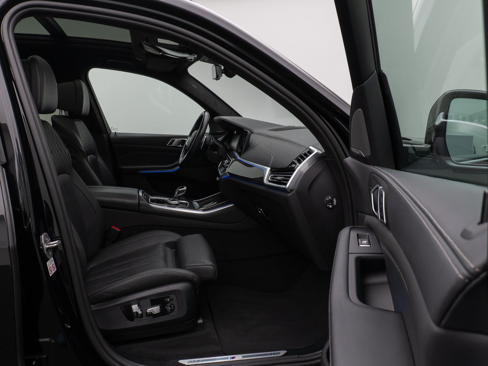 Fahrzeugabbildung BMW X5 xD40d M Sport 360°Laser HUD DAB H/K AHK ACC