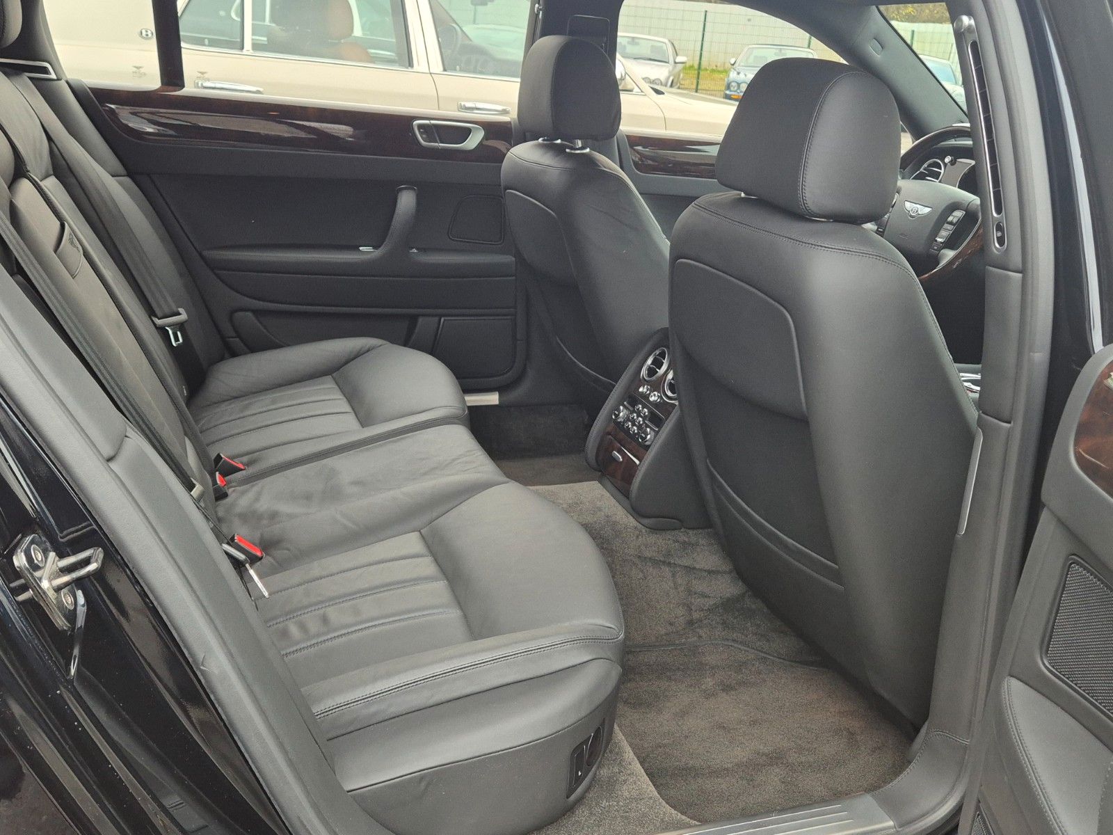 Fahrzeugabbildung Bentley Continental Flying Spur/Ausnahmezustand/Orig. km